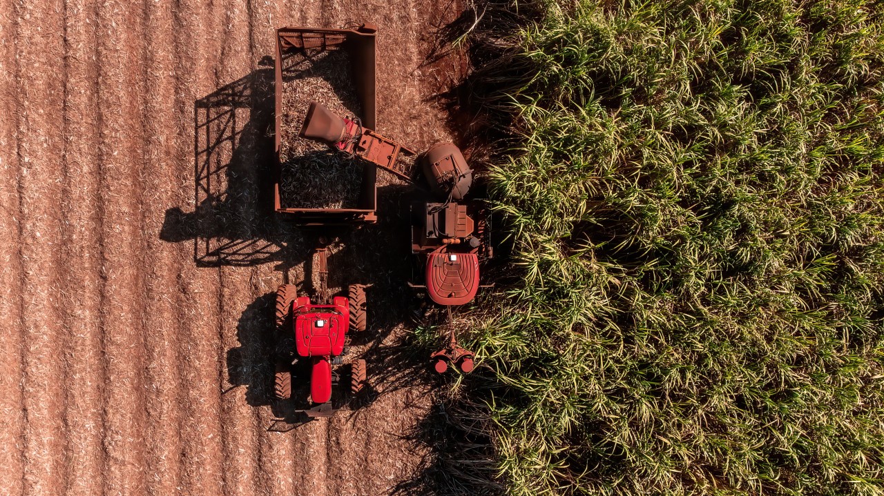 Como o Trimble CenterPoint RTX Mantém Estabilidade nas Operações Agrícolas Durante Períodos de Cintilação .